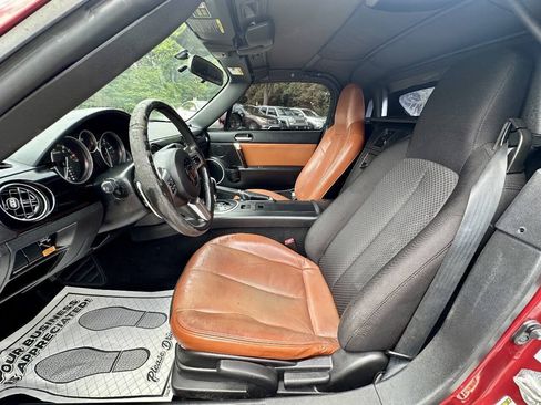 Used 2008 MAZDA MX-5 Miata Grand Touring RWD image 11