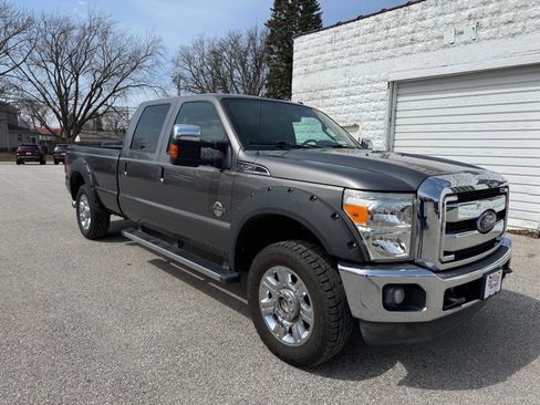 Used 2012 Ford F250 Lariat w/ Chrome Pkg image 3