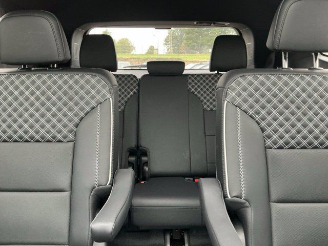 Used 2025 GMC Acadia Denali w/ Super Cruise Package FWD image 42