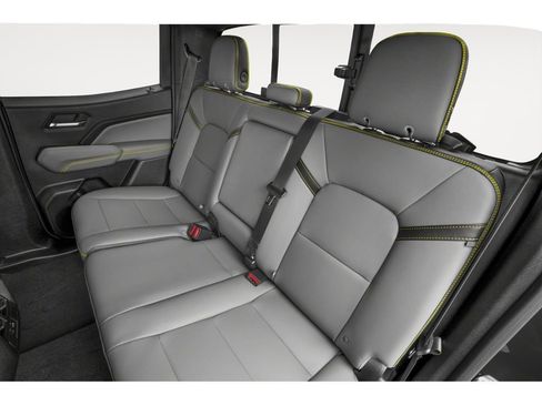 Used 2026 Chevrolet Colorado ZR2 w/ Technology Package AWD/4WD image 8