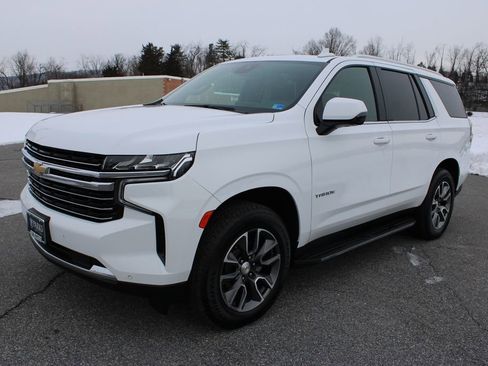 Used 2023 Chevrolet Tahoe LT w/ Luxury Package image 5