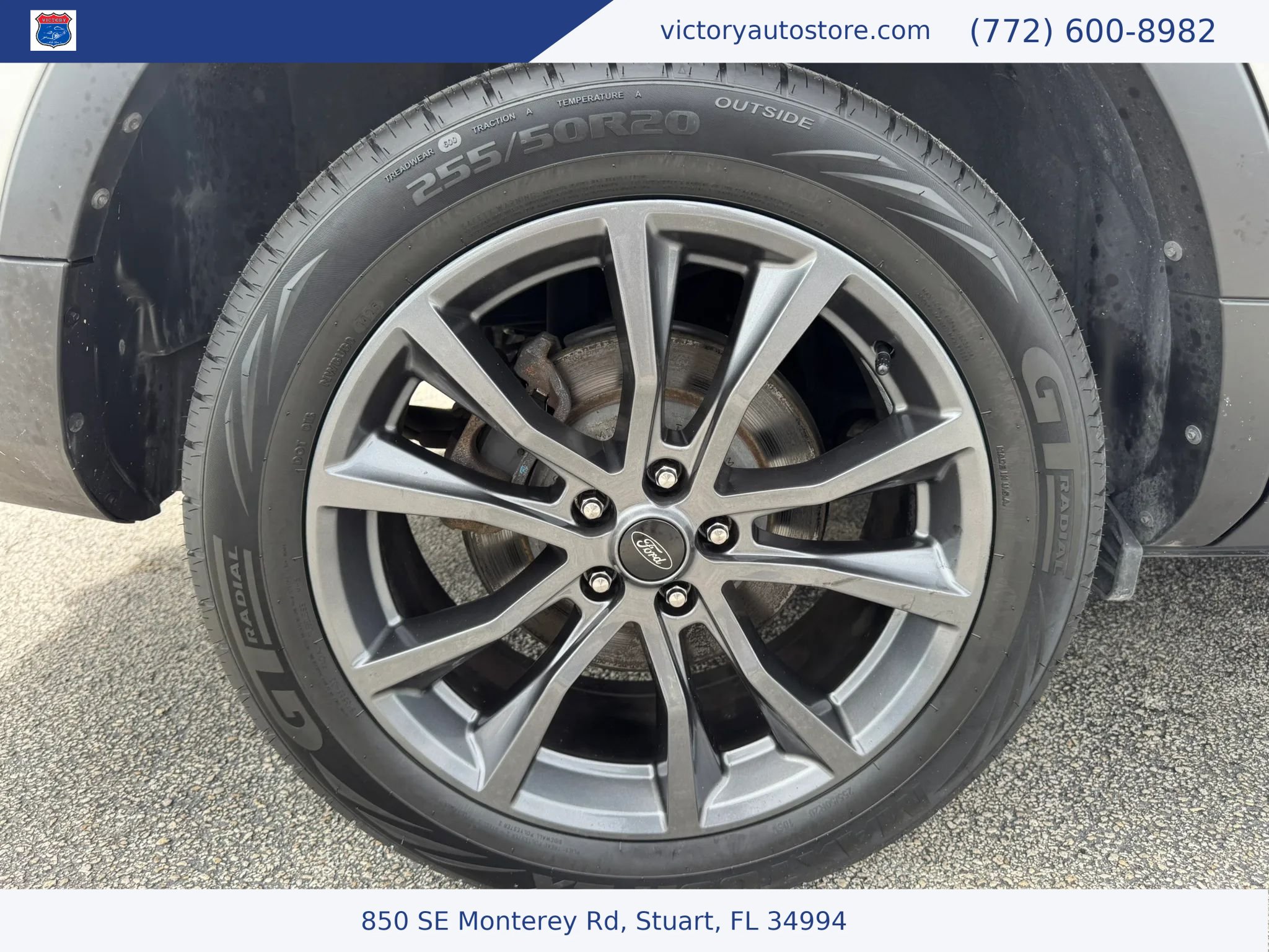 Used 2018 Ford Explorer XLT w/ Equipment Group 202A AWD/4WD image 9