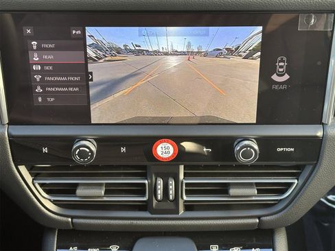 New 2026 Porsche Macan S image 23