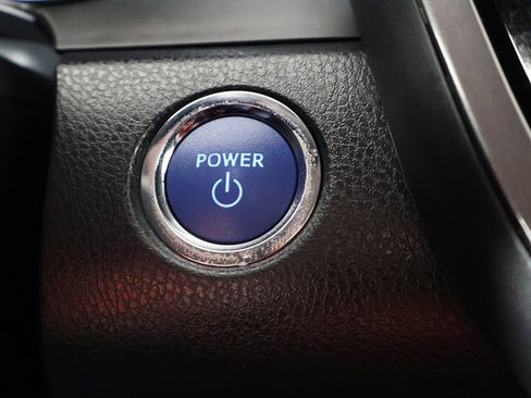 Used 2021 Toyota Camry XLE w/ Navigation Upgrade Package image 39