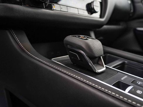 Used 2024 Nissan Pathfinder SV w/ SV Premium Package image 26