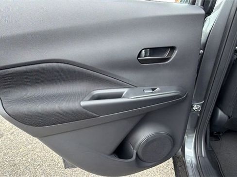 New 2025 Nissan Kicks Play S image 14