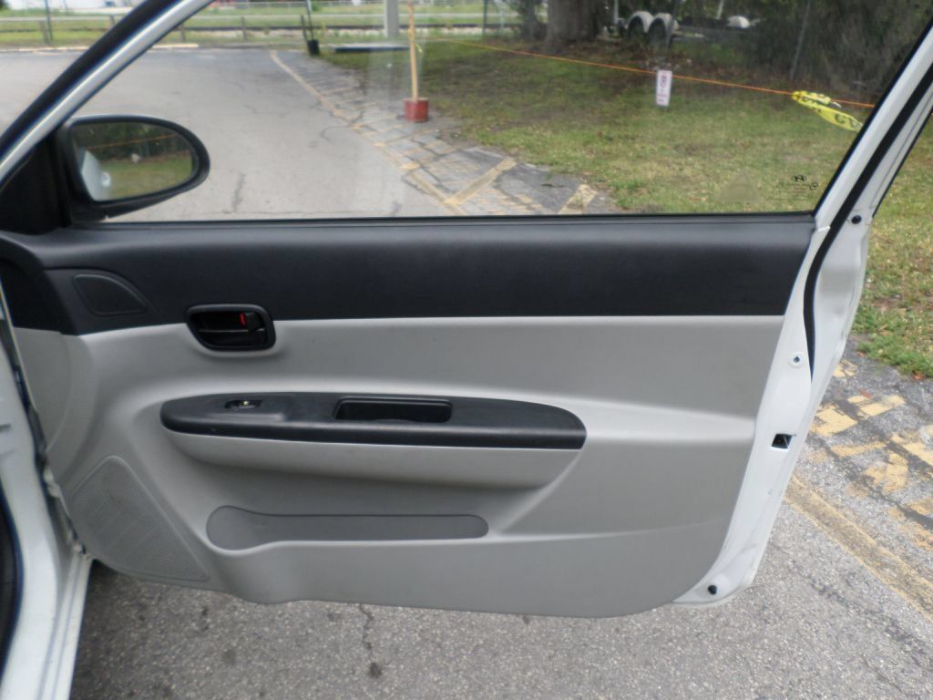 Used 2008 Hyundai Accent GS FWD image 14