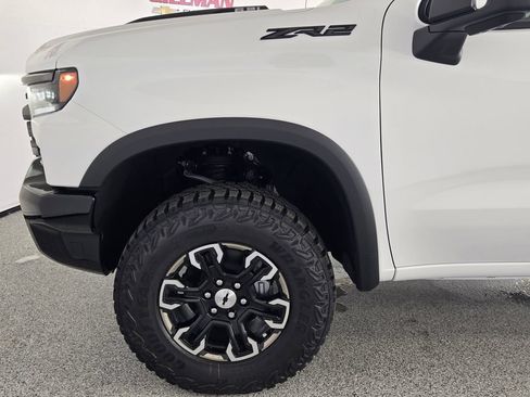 New 2026 Chevrolet Silverado 1500 ZR2 w/ LPO, Dark Essentials Package AWD/4WD image 8