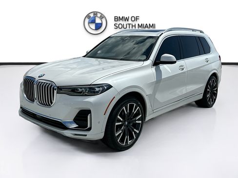 Used 2021 BMW X7 xDrive40i w/ Premium Package AWD/4WD image 3