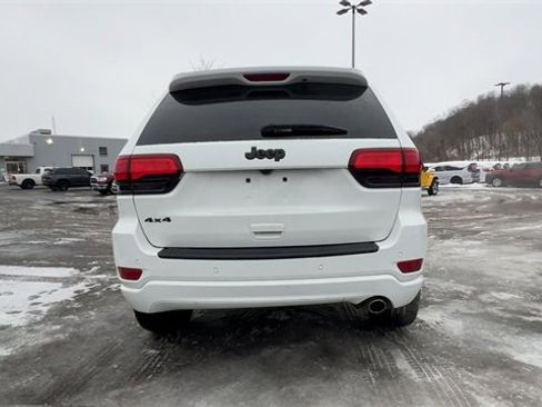 Used 2019 Jeep Grand Cherokee Altitude image 7