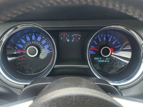 Used 2014 Ford Mustang Convertible RWD image 26