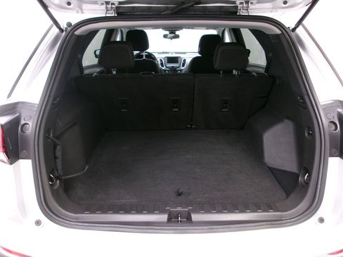 Used 2022 Chevrolet Equinox LS w/ LS Convenience Package FWD image 11