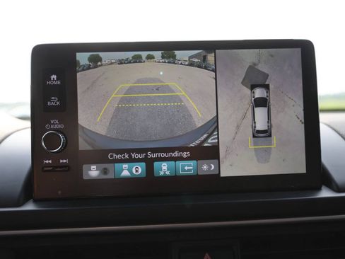 Used 2025 Honda Pilot Black Edition image 23