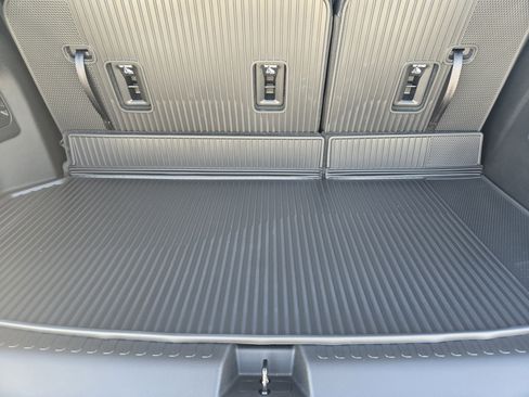 New 2026 GMC Acadia AT4 w/ Luxury Package image 23