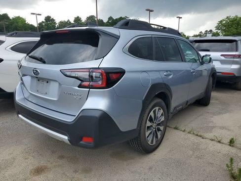 Used 2023 Subaru Outback Limited XT AWD/4WD image 9