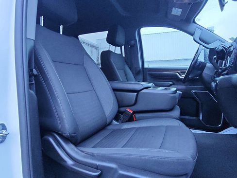 Used 2024 Chevrolet Silverado 3500 LT image 23