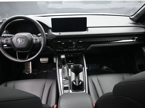 Used 2025 Honda Accord Sport image 19