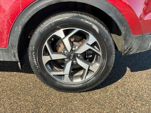 Used 2022 Kia Sportage LX image 11