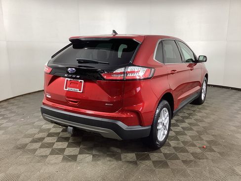 Used 2024 Ford Edge SEL w/ Convenience Package AWD/4WD image 2