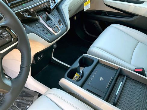 New 2026 Honda Odyssey EX-L image 14