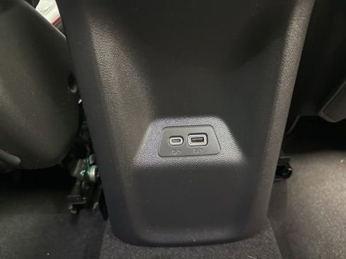 Used 2023 Buick Envision Essence w/ Sport Touring Package image 34