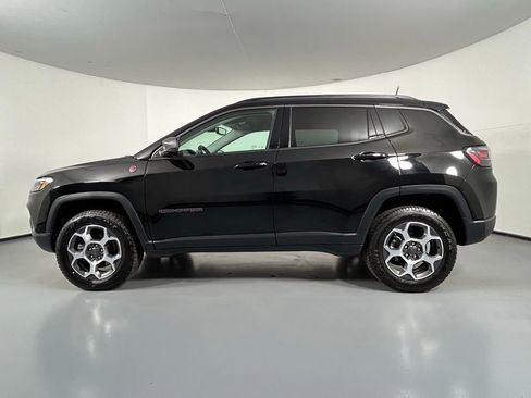 Used 2022 Jeep Compass Trailhawk w/ Trailhawk Elite Group AWD/4WD image 3