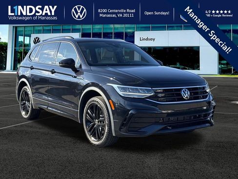 Used 2022 Volkswagen Tiguan SE R-Line image 1