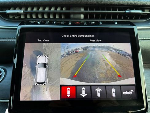 Used 2023 Jeep Grand Cherokee Limited w/ Luxury Tech Group II image 15