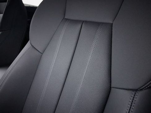 Used 2025 Audi Q5 Prestige AWD/4WD image 39