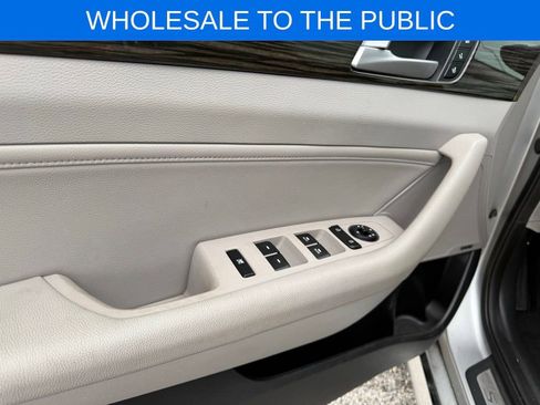 Used 2016 Hyundai Sonata Limited w/ Option Group 04 FWD image 5