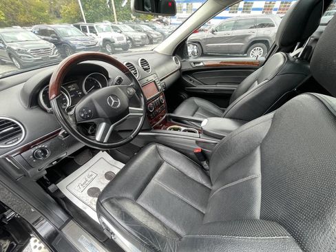 Used 2011 Mercedes-Benz GL 550 4MATIC image 12