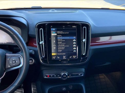 Used 2021 Volvo XC40 T5 R-Design w/ Advanced Package image 7