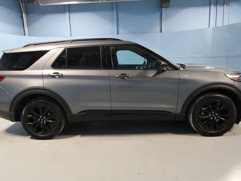 Used 2024 Ford Explorer ST-Line w/ Class IV Trailer Tow Package AWD/4WD image 37