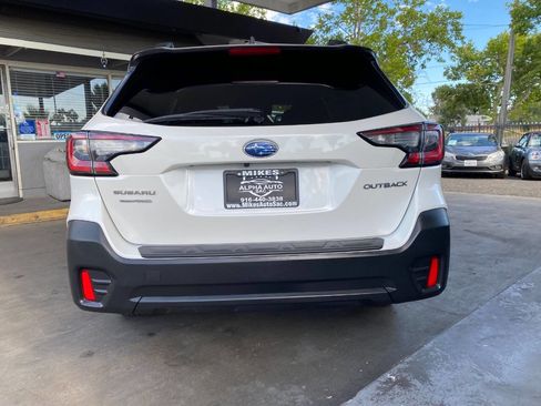 Used 2020 Subaru Outback Premium AWD/4WD image 5