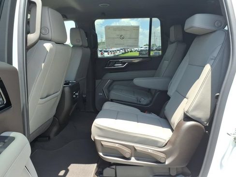 New 2026 GMC Yukon XL Elevation AWD/4WD image 14
