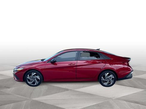 Used 2025 Hyundai Elantra Sport FWD image 5