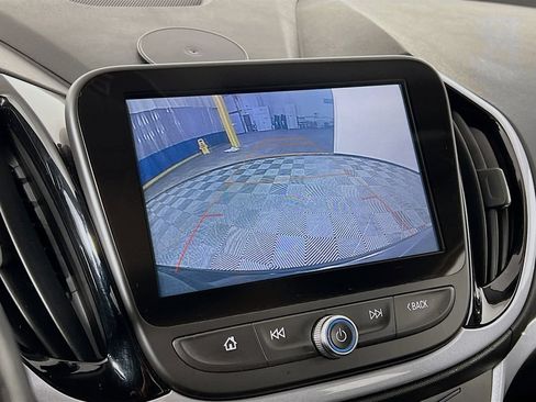 Used 2018 Chevrolet Volt LT w/ Comfort Package FWD image 13