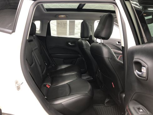 Used 2019 Jeep Compass Trailhawk w/ Leather Interior Group image 10