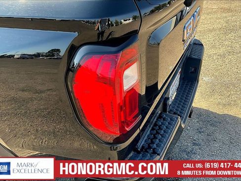 Used 2024 GMC Canyon AT4 AWD/4WD image 24