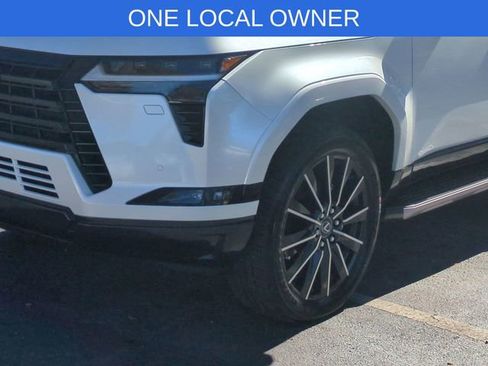 Used 2024 Lexus GX 550 image 9