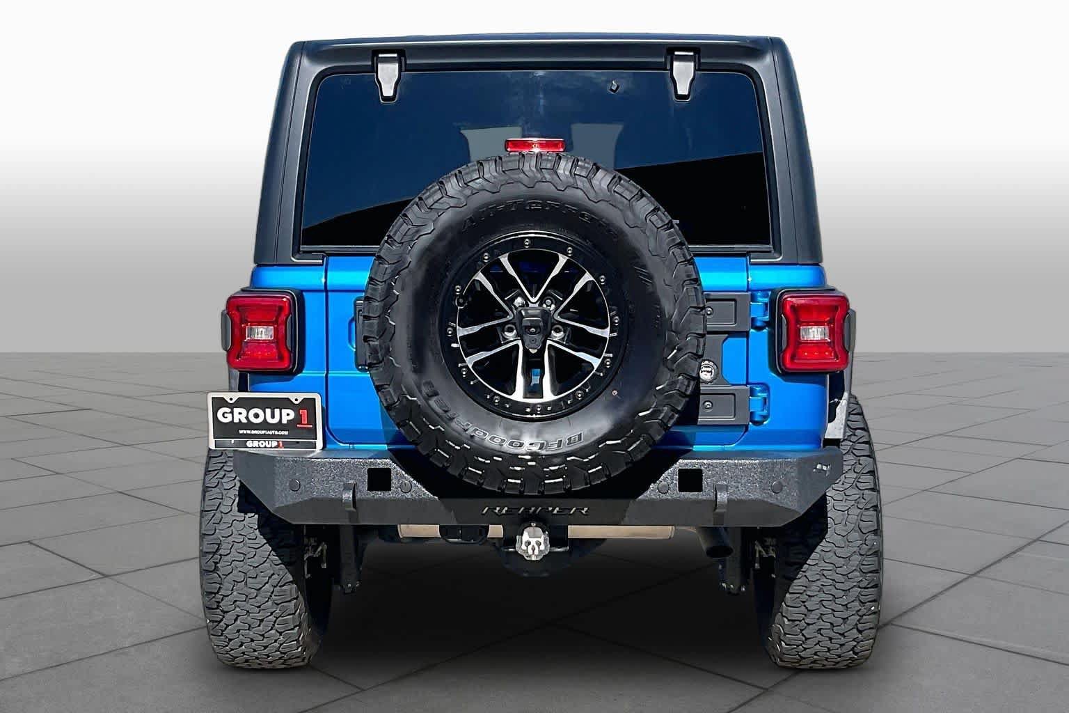Used 2024 Jeep Wrangler Unlimited Rubicon w/ XTREMEE 35" Tire Package AWD/4WD image 5