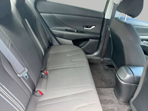 Used 2023 Hyundai Elantra SEL w/ Convenience Package FWD image 13
