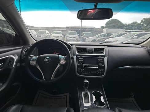 Used 2018 Nissan Altima 2.5 SL FWD image 9