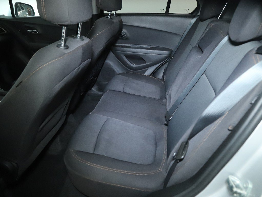 Used 2019 Chevrolet Trax LT AWD/4WD image 14