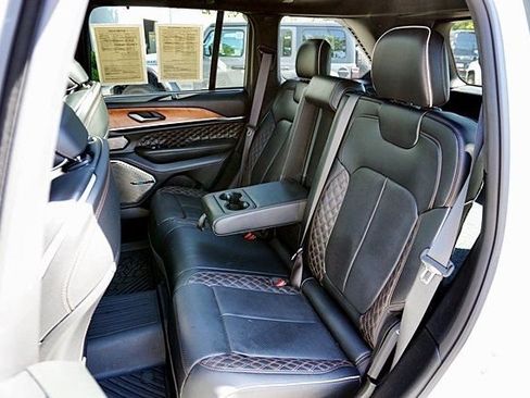 Certified 2024 Jeep Grand Cherokee Summit AWD/4WD image 18