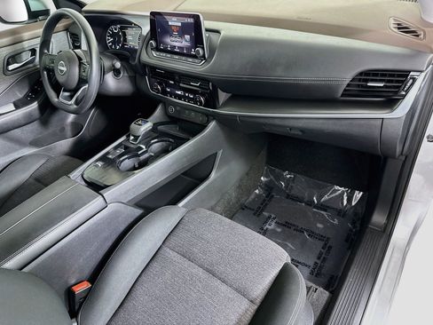 Used 2022 Nissan Rogue SV FWD image 30