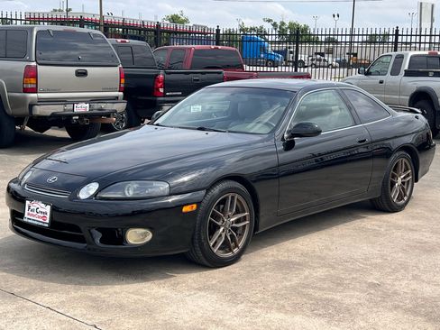 Used 1999 Lexus SC 300 Coupe image 2
