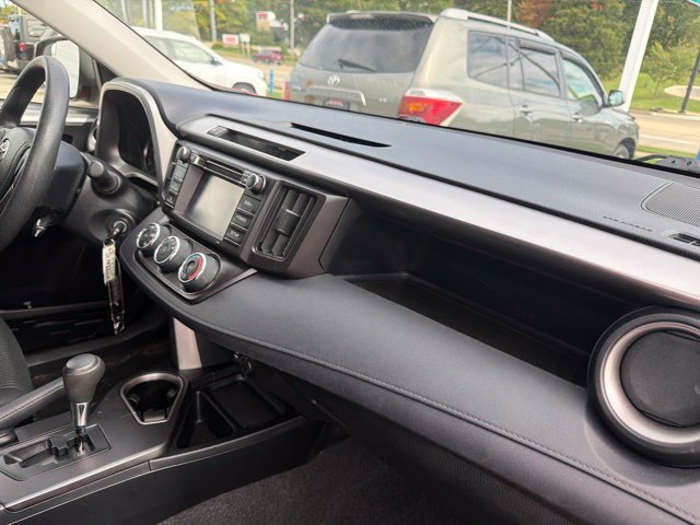 Used 2016 Toyota RAV4 LE AWD/4WD image 23