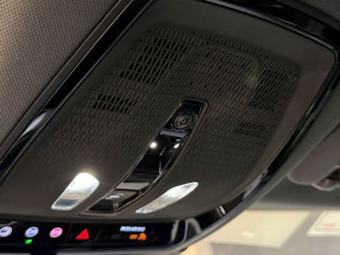 Certified 2025 Cadillac Optiq Sport 1 w/ LPO, Floor Liner Package AWD/4WD image 39