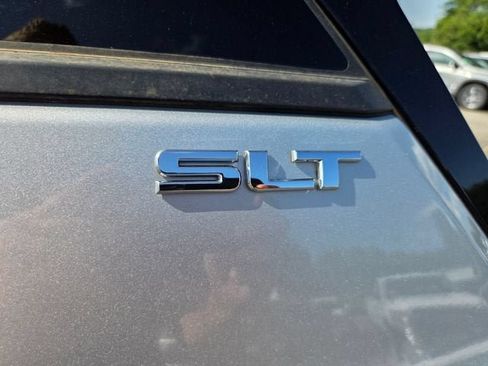 Used 2019 GMC Terrain SLT FWD image 17
